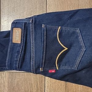 Levis skinny jeans
